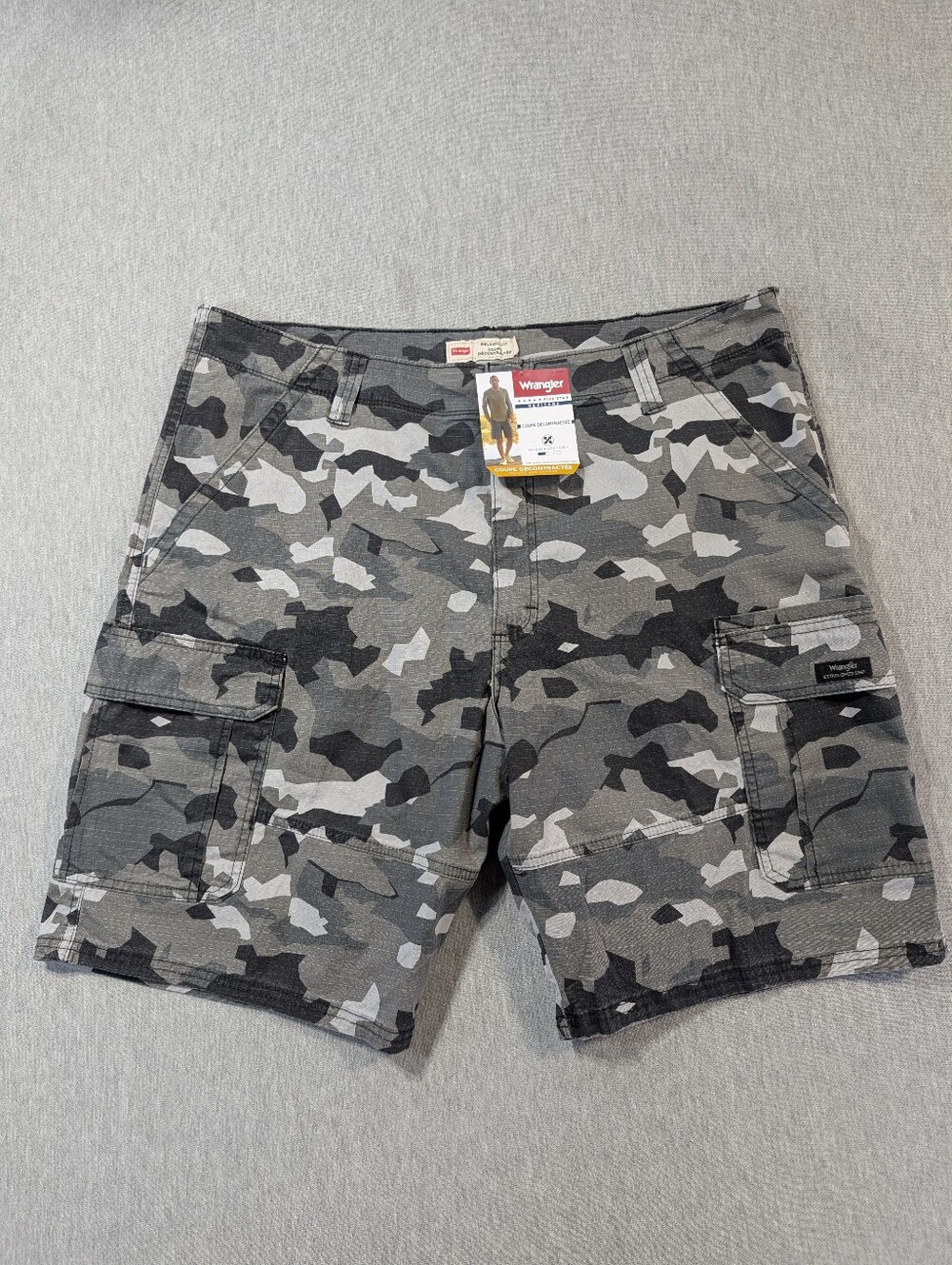 Wrangler 5 Star Camo Relaxed Fit Camo Shorts Men's 38 Grey Black NWT